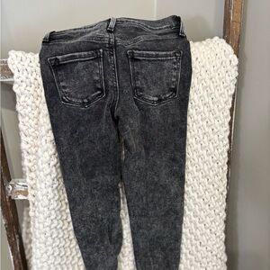 Girl’s Old Navy Black High-rise Rockstar Jeggings size 5
Like New.